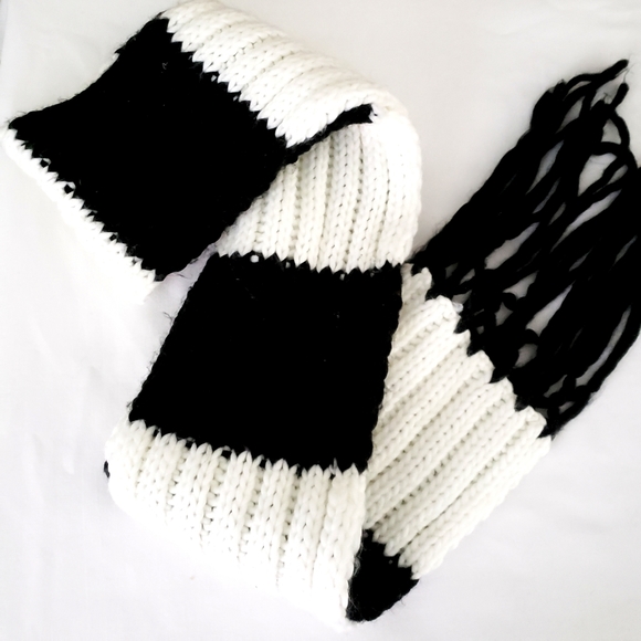 Joe Boxer Accessories - 3 for $25 Joe Boxer || Black Cream Striped Scarf